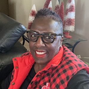 Meet your Posher, Lawanda